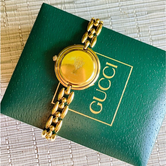 Authentic GUCCI gold tone watch w/ bezels π₯π₯ - Picture 3 of 12